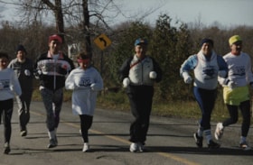 GUTNER, Arthur/ 70 km run - Y Wolf Pack, runners on road