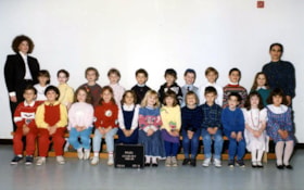 Hillel Academy Grade 1 class photo.