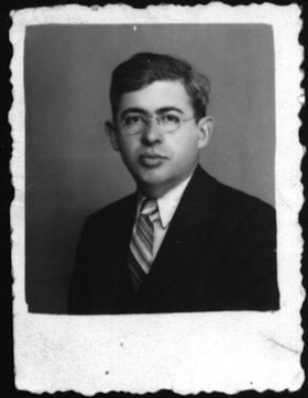 Mount Sinai Sanatorium/I. RABINOVITCH - passport photo