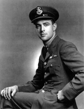 Portrait of Flight Lieutenant Don Snipper.