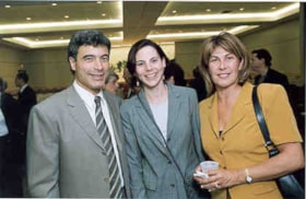 Stephen Greenberg, Cindy Greenberg, and Jocelyne Greenberg at the Jewish Community Council of Ottawa Annual General Meeting.