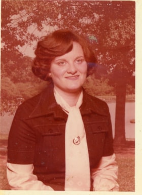 An unidentified woman