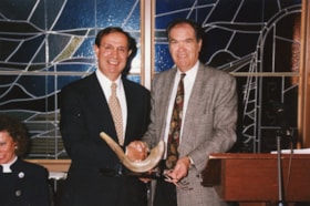 JC Levinson and an unidentified man at the 1995 Ottawa Jewish Community Foundation AGM