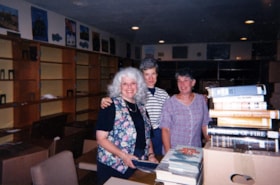 Packing up books in Jewish Community Centre Library