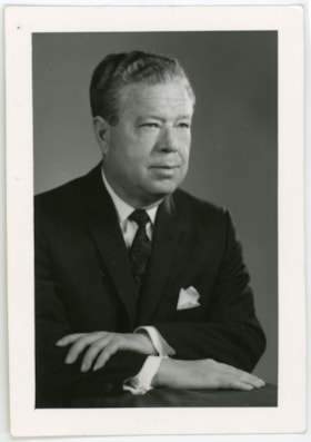 Dr. Nathan Schecter