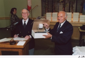 Norman Lesh and Saul Goldfarb at an Ottawa Jewish Community Foundation award ceremony.