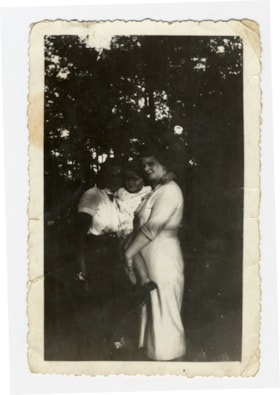 Pauline with sister and mother