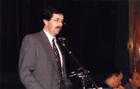 Roger Greenberg speaking at the Jewish Community Council of Ottawa Annual General Meeting.