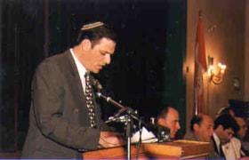 Chem Ivry speaking at the Jewish Community Council of Ottawa Annual General Meeting.