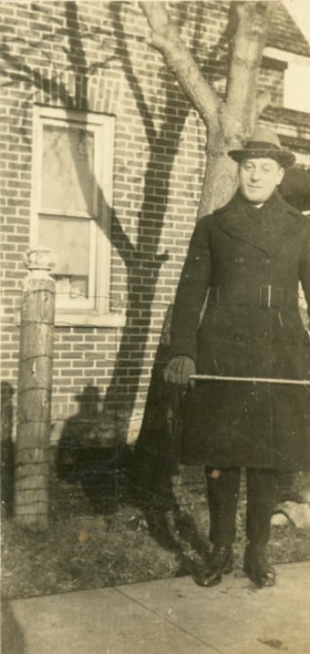 An unidentified man