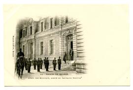 Postcard, "22 - Proces de Rennes, Apres une Audience, Sortie du Capitaine Dreyfus"