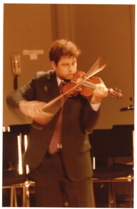 Violinist Daniel Geudes at an Ottawa Jewish Community Foundation event.