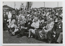 Large crowd at the Yom ha' shoah Holocaust Memorial dedication