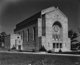 Synagogue Toronto/Holy Blossom exteriors.