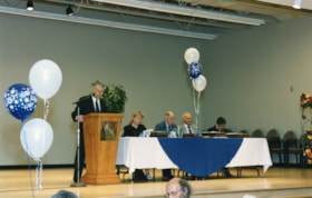 President Norman Lesh giving a speech at an Ottawa Jewish Community Foundation event.