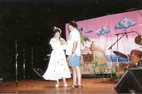 Debra Davis performing her concert (Choonga Changa) presented by Ottawa Hadassah Wizo.
