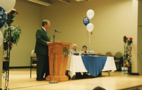 Unidentified man giving a speech at an Ottawa Jewish Community Foundation event.