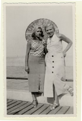 Sisters Nina and Alice Eckstein