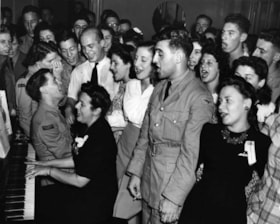 Servicemen's Centre Toronto/ Sing-song