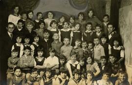 Studio portrait of students and teachers from the Jewish People's Schools.