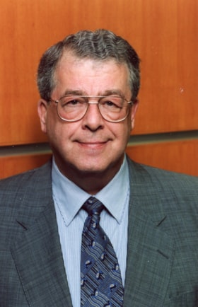 Headshot of an unidentified man at an Ottawa Jewish Community Foundation event.