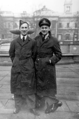 Canadian airmen Nat Levitin (left) and Max Gennis (right) at Trafalgar Square in London, England