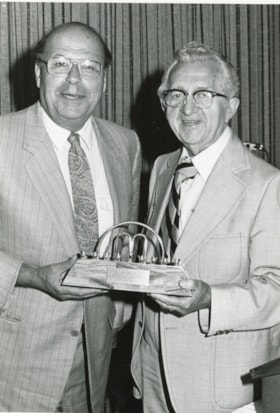 Presentation of an award to Casey Swedlove at an Ottawa Jewish Community Foundation event, July 1986.