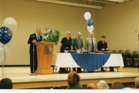 President Norman Lesh giving a speech at an Ottawa Jewish Community Foundation event.