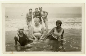 Alice Eckstein and friends at the beach