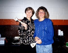 Beverly Swedko and Anna Cantor at the Ottawa Hadassah-Wizo Bazaar.