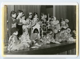 Ottawa Talmud Torah Kindergarten and Grade 1 students perform a Purim play.