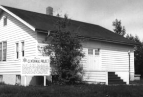 Hirsch Settlement, Saskatchewan/Hirsch School with placard
