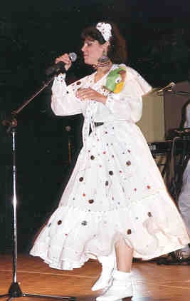 Debra Davis performing a concert (Choonga Changa) presented by Ottawa Hadassah Wizo.