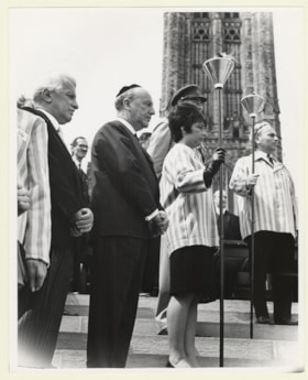 Holocaust survivors at Holocaust rally in Ottawa