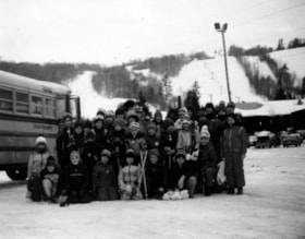 Participants of the Jewish Community Centre of Ottawa learn to ski program
