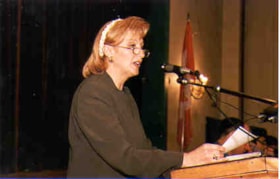 Linda Nadolny-Cogan, speaking at the Jewish Community Council of Ottawa Annual General Meeting.
