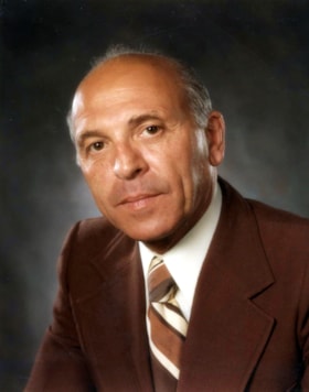 Five different photographic proofs of Gilbert Greenberg.
