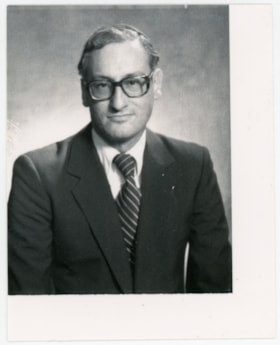 Aaron Sarna.