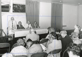 Group of unidentified people at an Ottawa Jewish Community Foundation event.